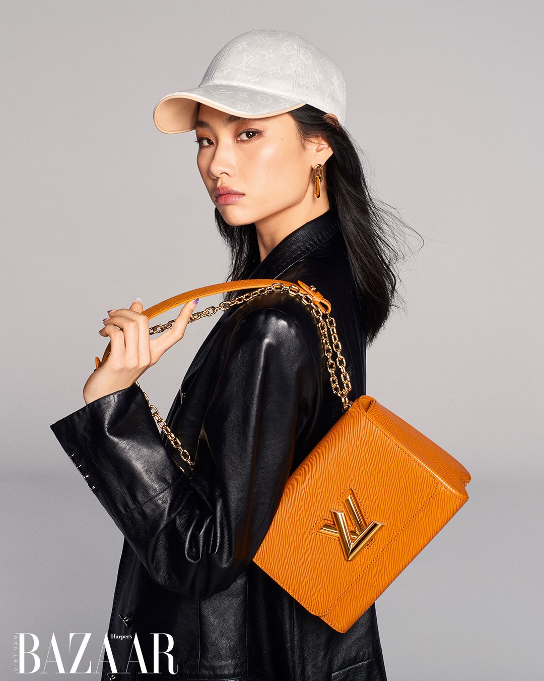 DIỆN TÚI XÁCH LOUIS VUITTON TWIST NHƯ NGÔI SAO SQUID GAME JUNG HOYEON
